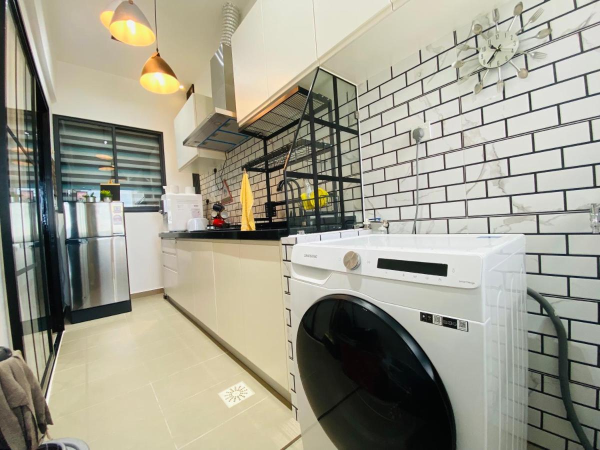 Orang Utan Guest House Monthly Sandakan Buitenkant foto